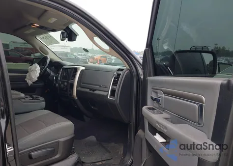 2018 Ram 1500 Big Horn 4X2 6'4 Box из США, поврежденный, VIN 1C6RR6GG9JS169241